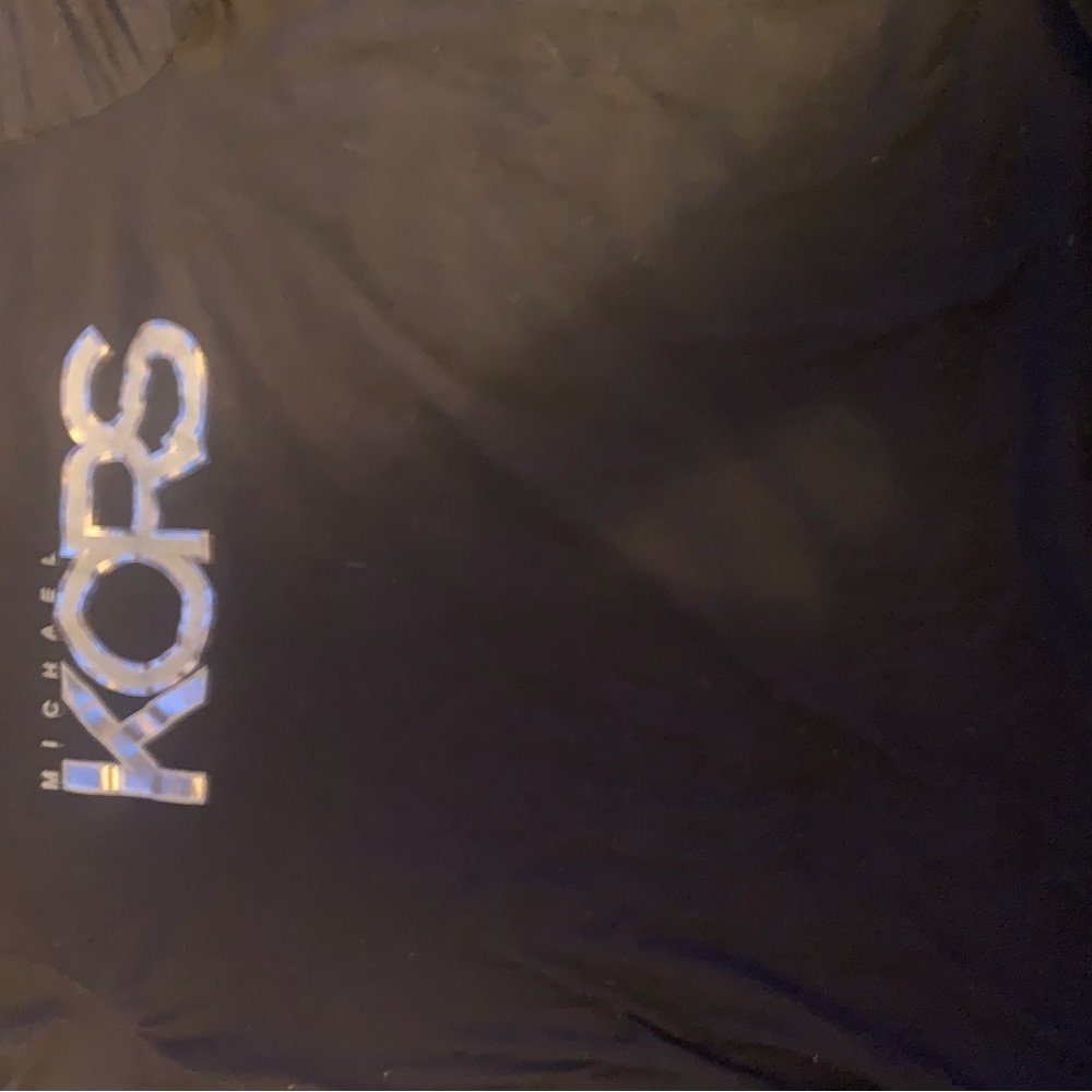 New never worn,good quality,fits good,amazing to wear